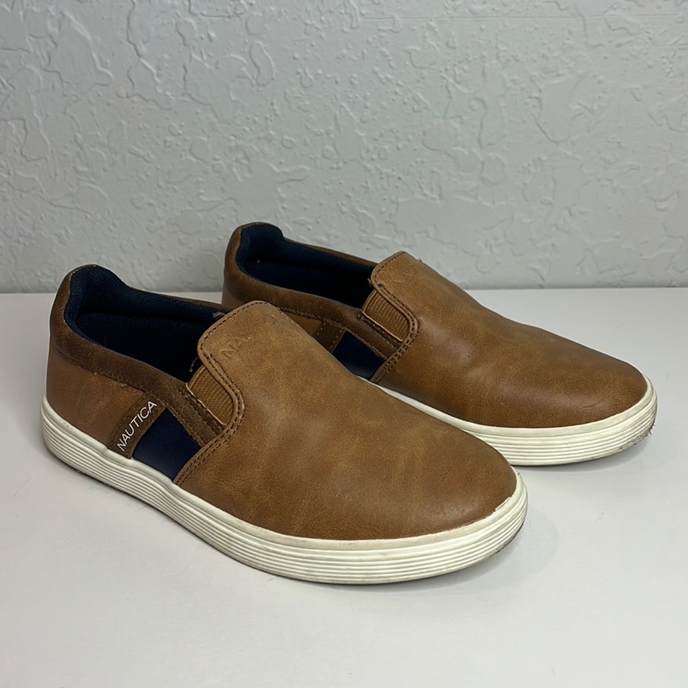 Náutica Kids shoes size 1